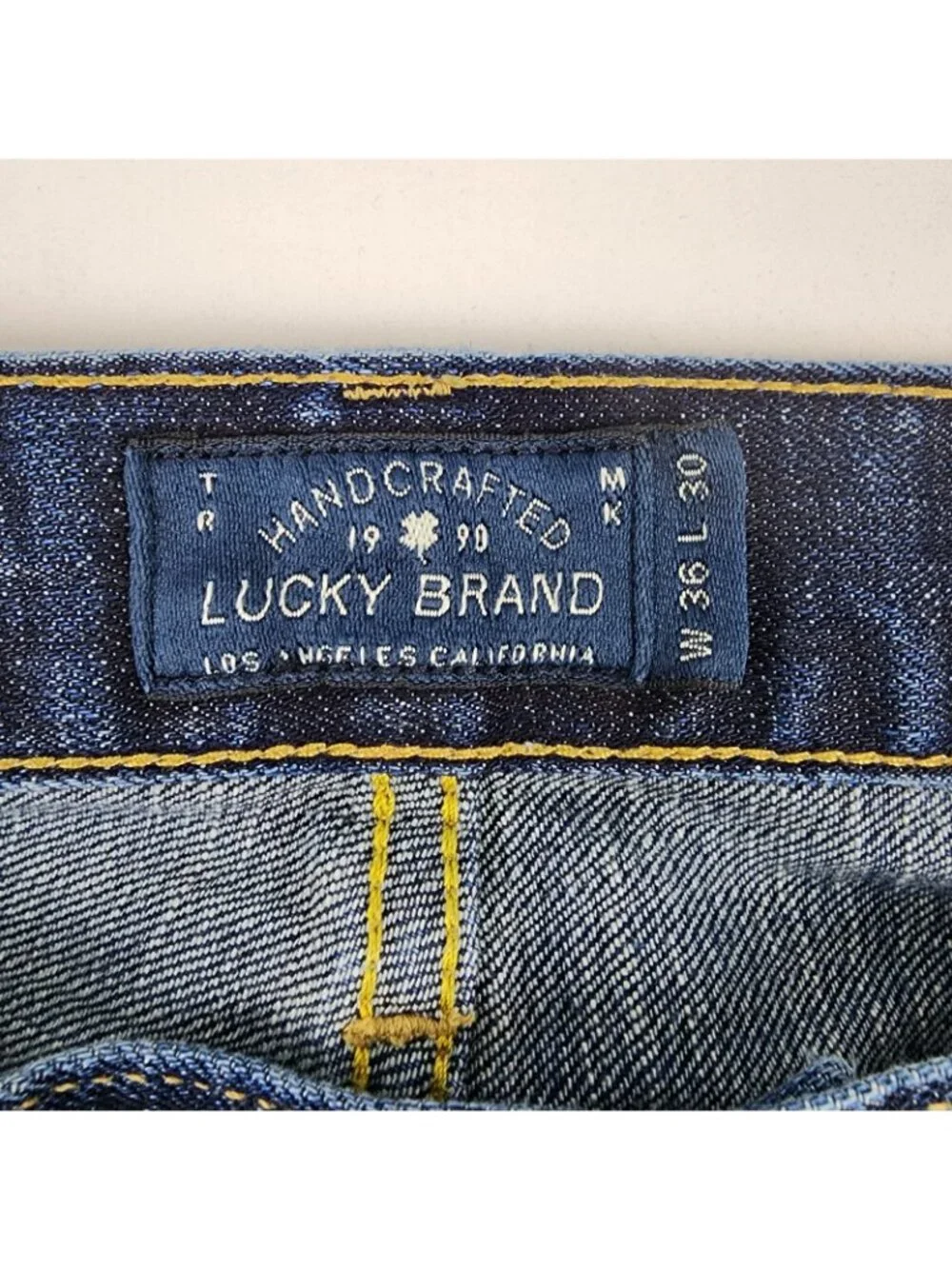 Lucky Brand Jeans Mens 36x30 Blue 329 Classic Straight Leg Dark Wash